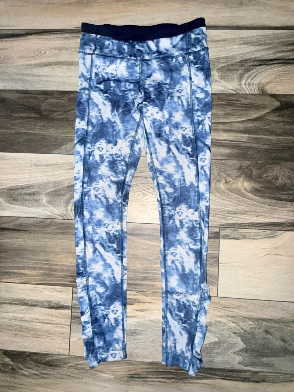 Lululemon Sz 6 Speed Tight All Full On Luxtreme Sea Side Silver Fox Alberta Lake - Picture 1 of 9